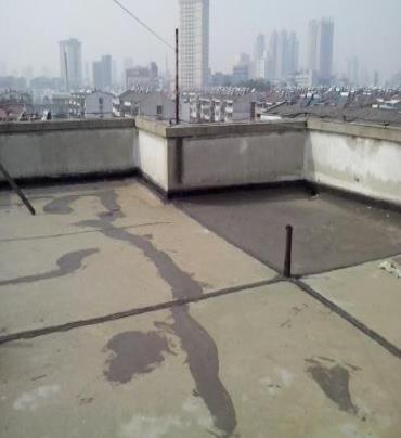靖西漏水维修 楼顶漏水是什么原因，楼顶漏水维修方法是什么?